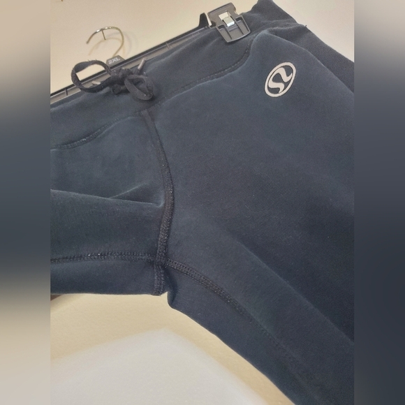 Lululemon Flareleg Pants Drawstring Waist Side Panel Long Legs Big Hip Logo - Picture 7 of 16